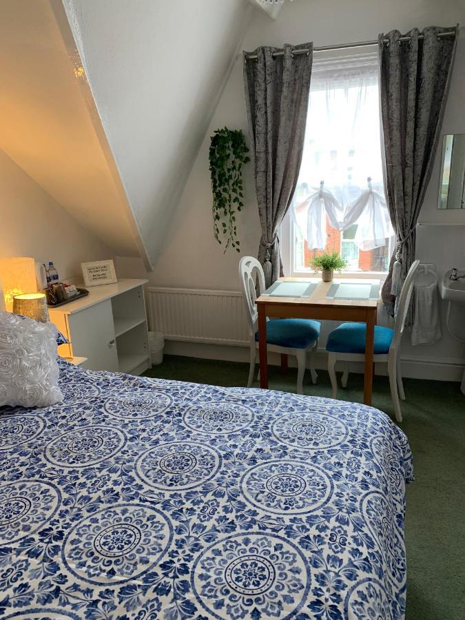 The George Guest House Бринлингтон Экстерьер фото